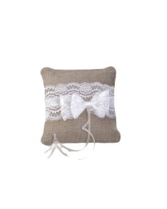 Coussin alliance jute et dentelle